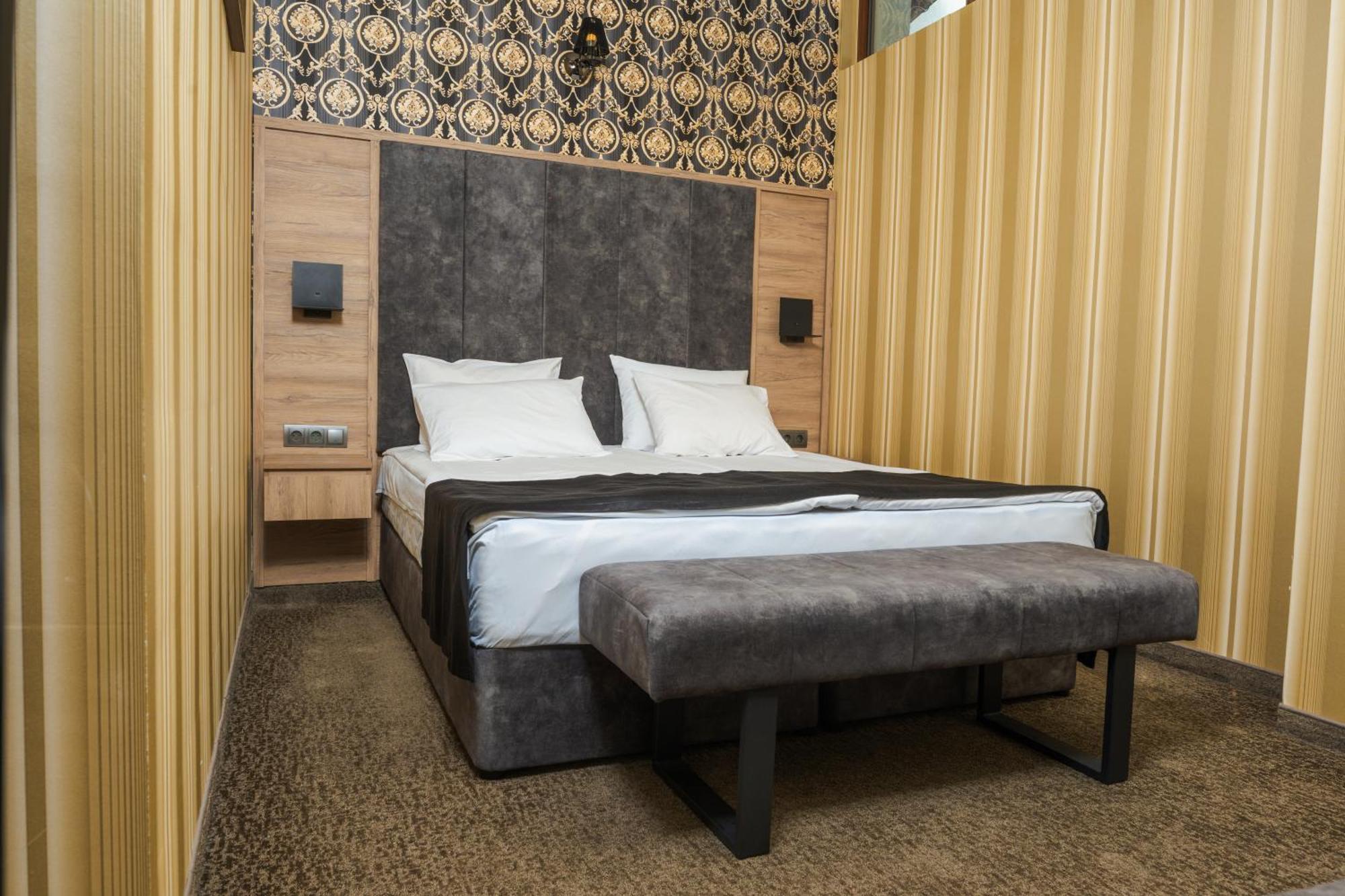 Deluxe Junior Suite with Spa Bath