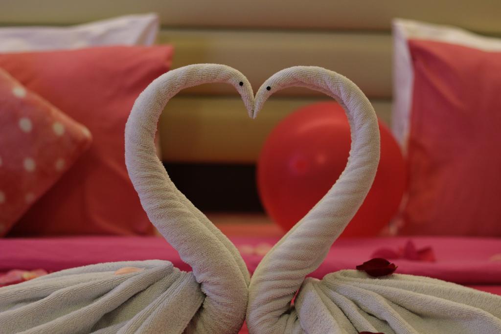 Honeymoon Suite